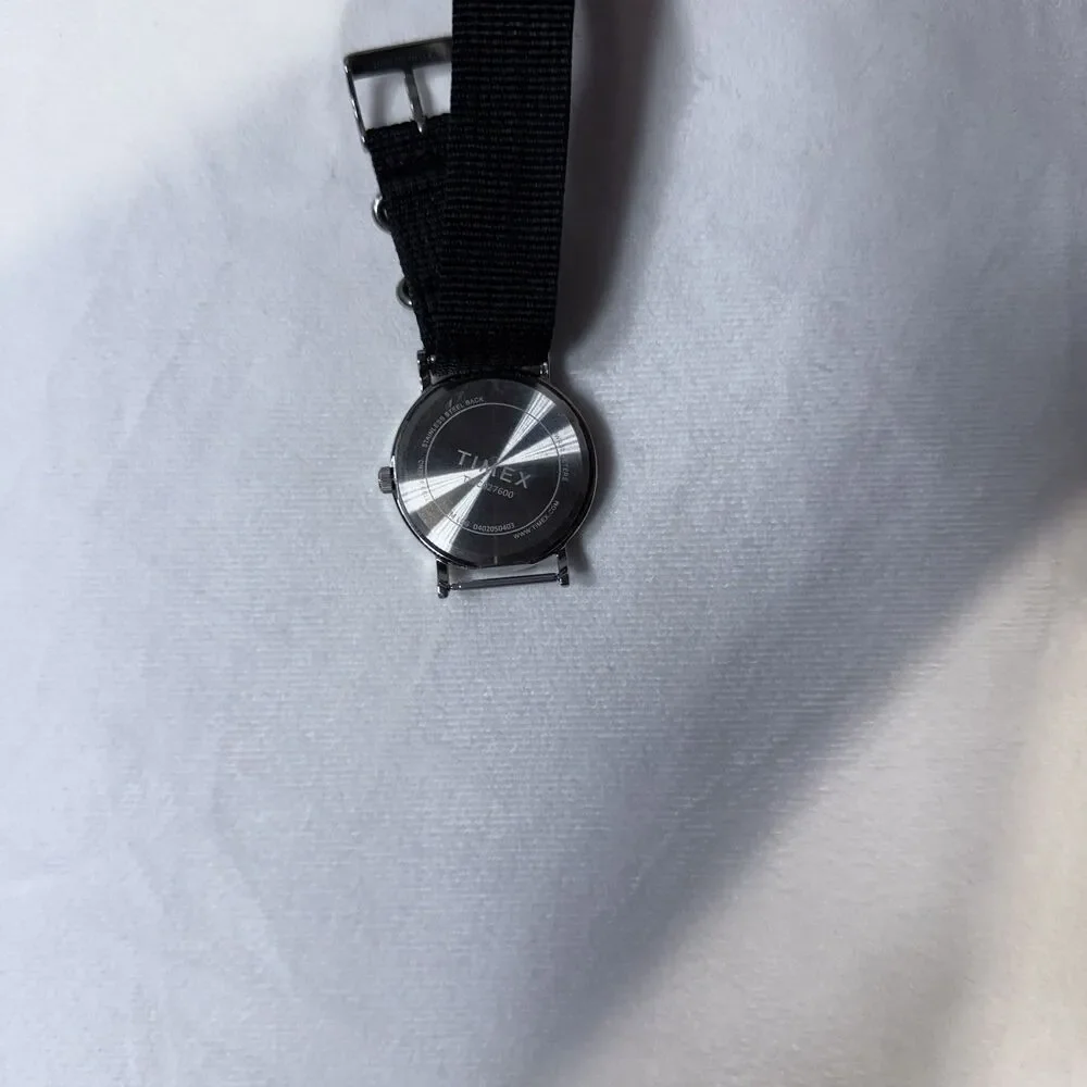TIMEX Indiglo Men's Wrist‎ Watch 30 Meters Stainless Steel NEW